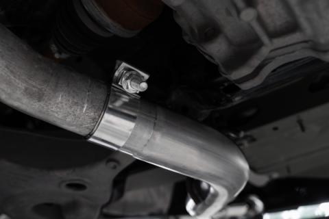 Axle-Back 2.5 inch Dual Rear Quad Carbon Fiber Tips (4) 4.0 inch OD Dual Out Explorer 20-Up Lincoln Aviator MBRP